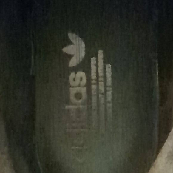 Adidas Ozelia Black With Leather - Picture 6 of 9